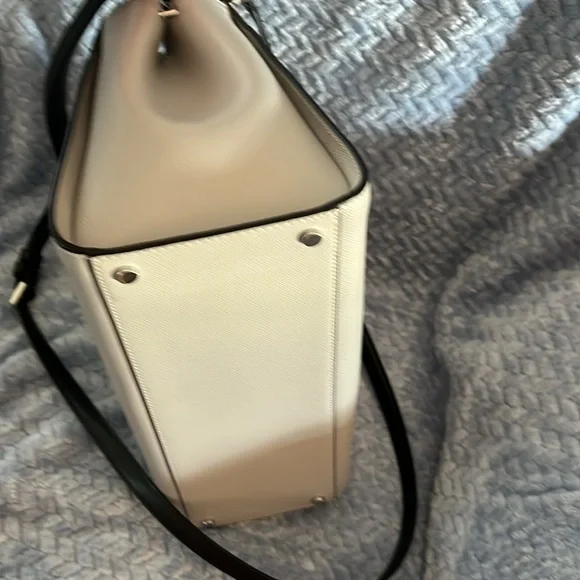 Kate spade medium crossbody - Picture 3 of 8